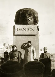 Lenin svela il monumento a Danton, Mosca, 1919